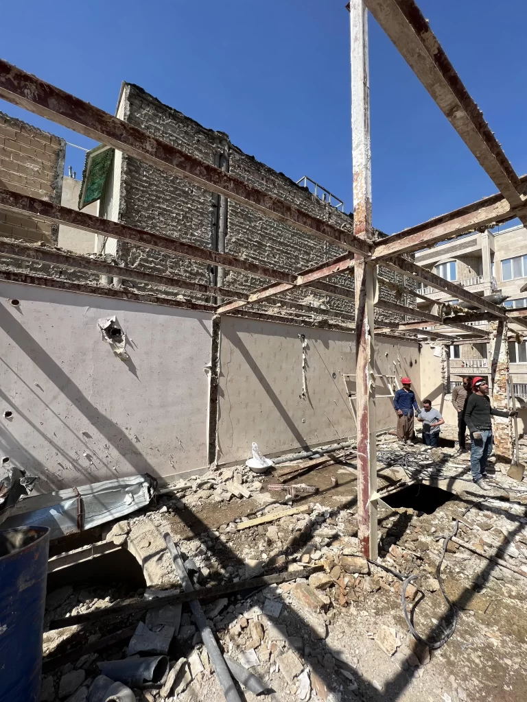 عملیات تخریب ساختمان چگونه انجام میشود؟