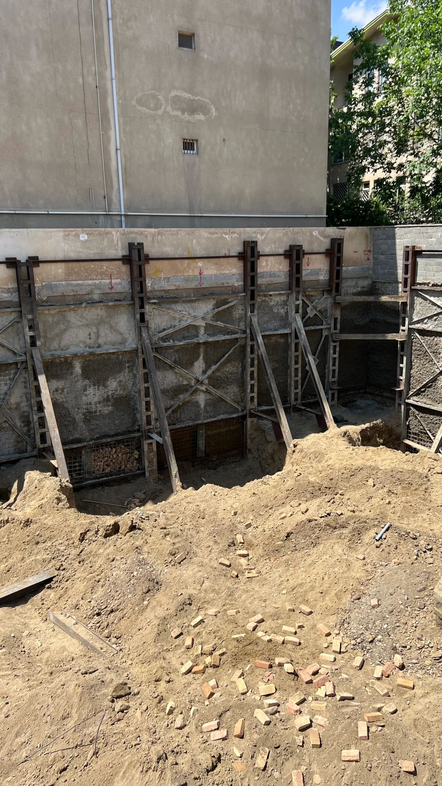 اجرای سازه نگهبان به روش خرپایی