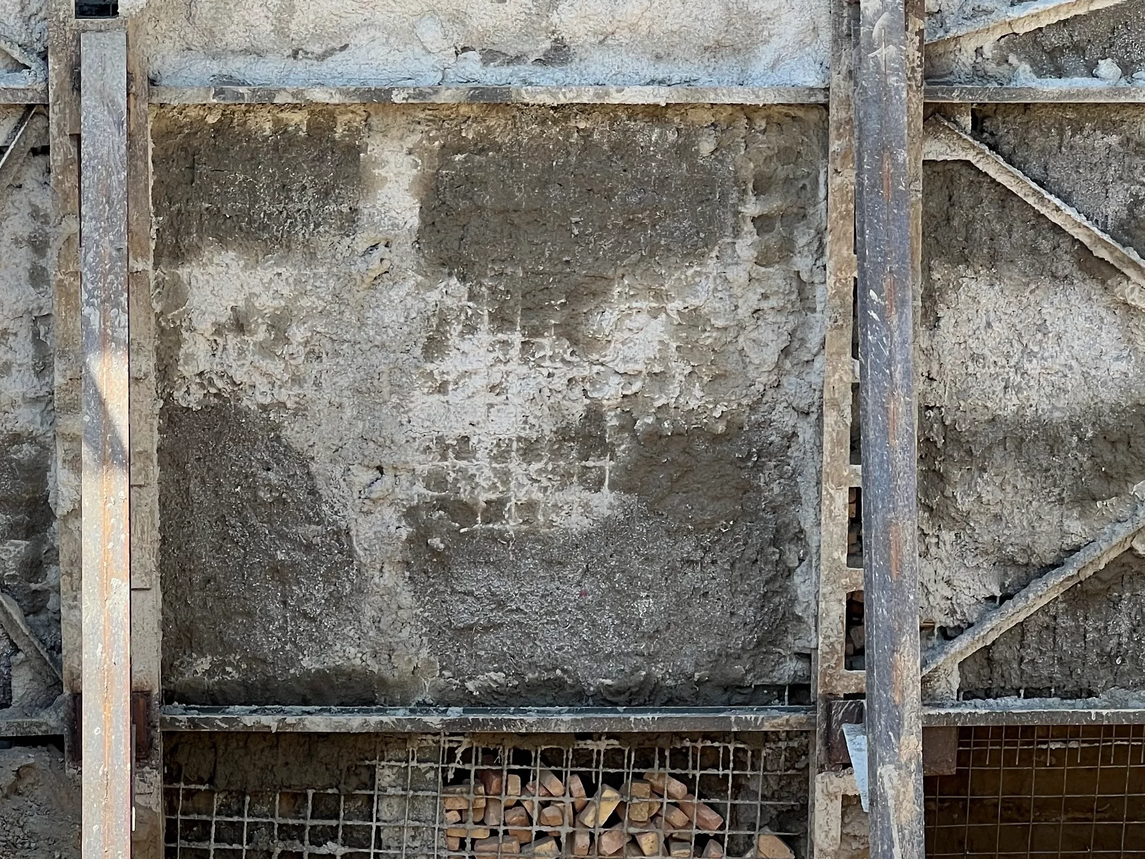 اجرای سازه نگهبان به روش خرپایی